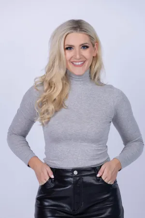 Frame Rib Mockneck Turtleneck Top in Gris Heather