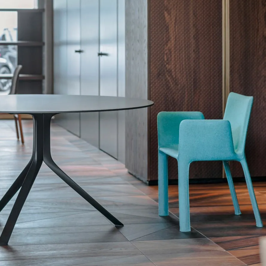 JOKO Chair with Armrests