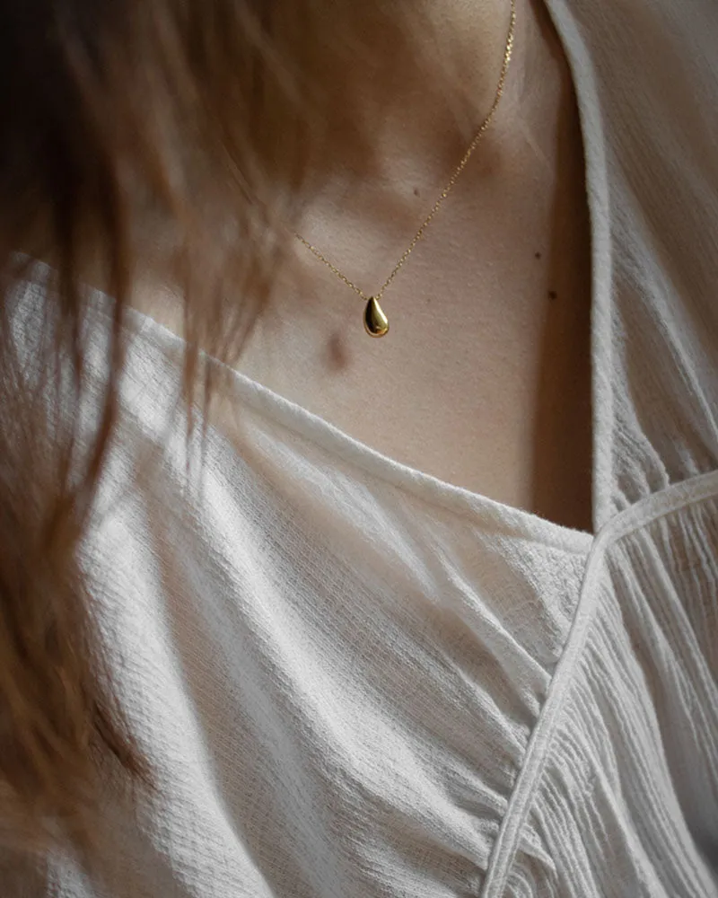 TEARDROP Necklace in Gold