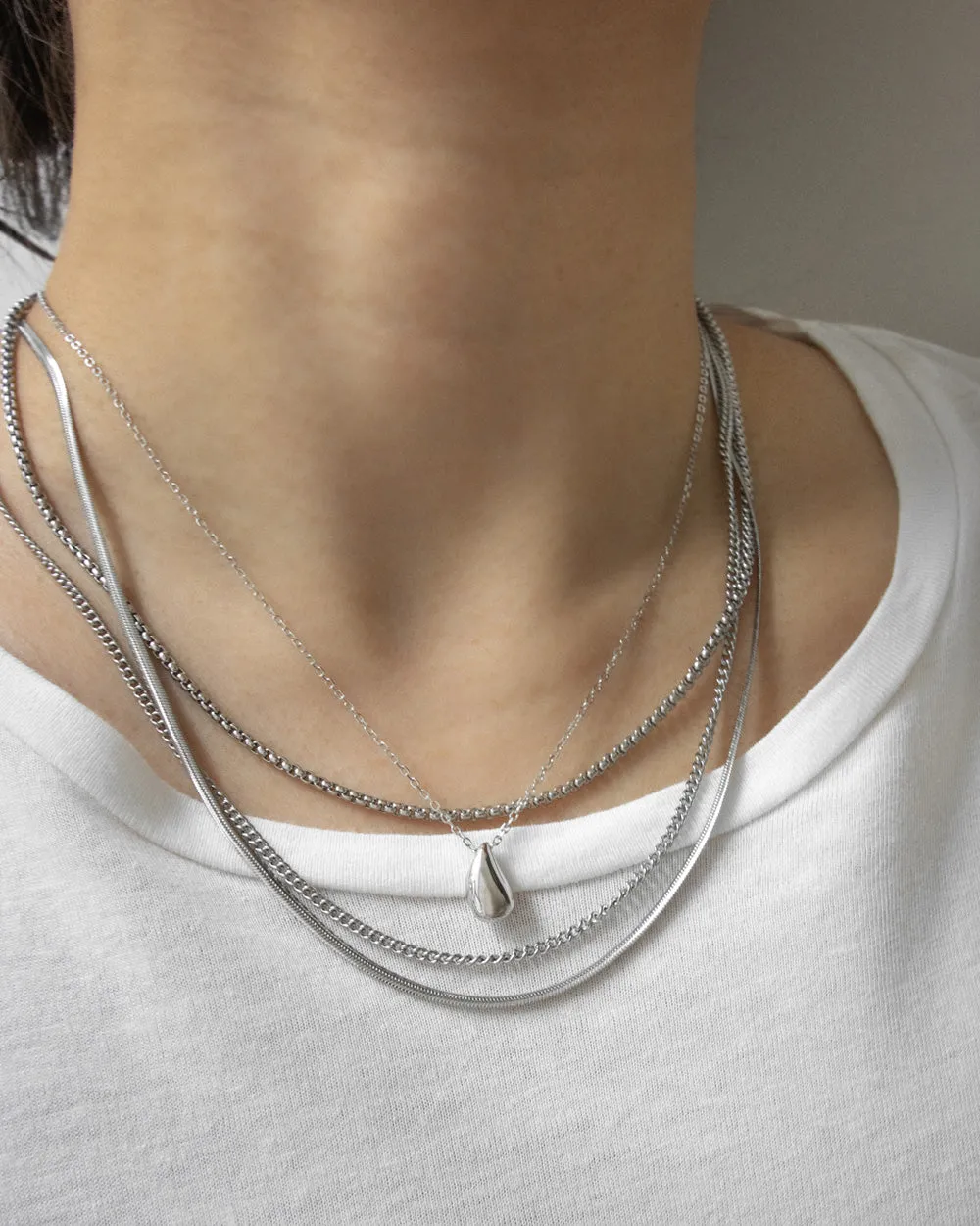 TEARDROP Necklace in Silver
