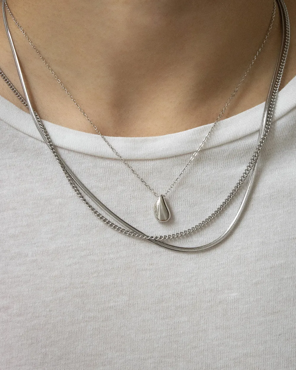 TEARDROP Necklace in Silver